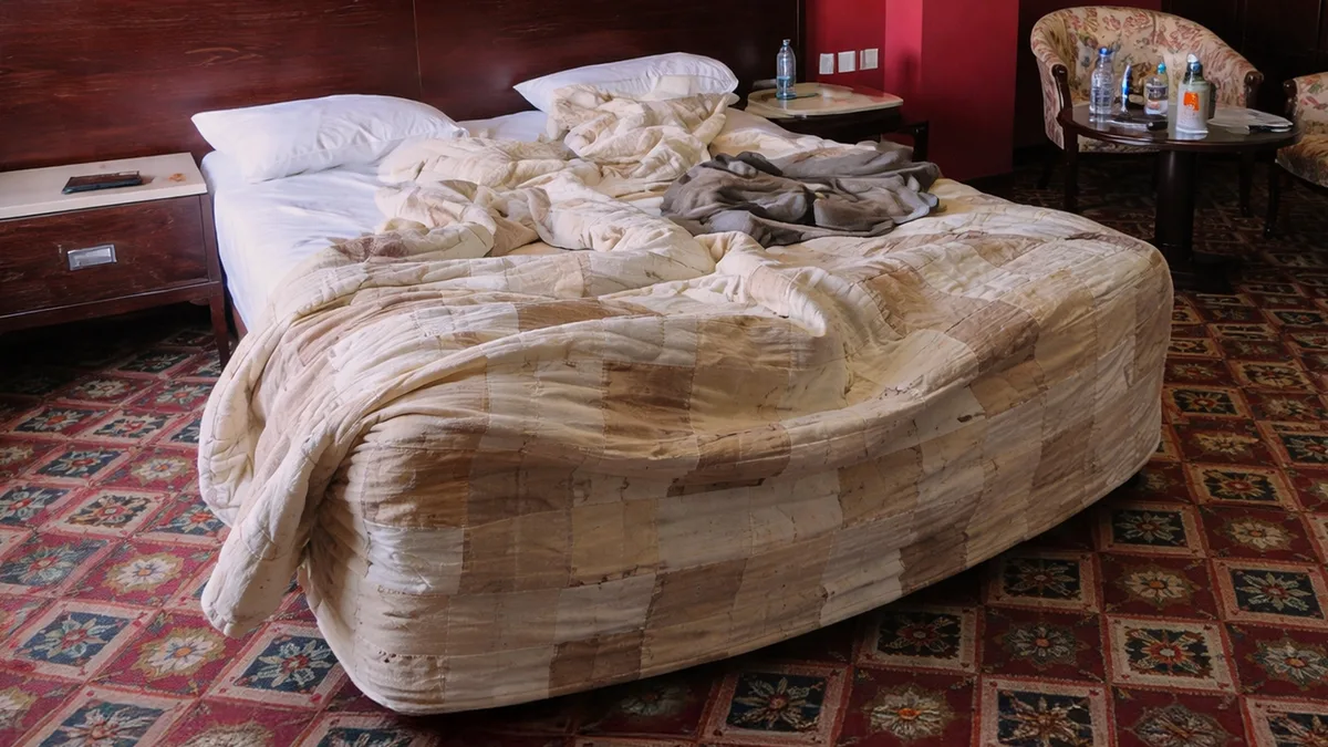 Cuidado: 7 cosas que nunca deberías usar en un hotel