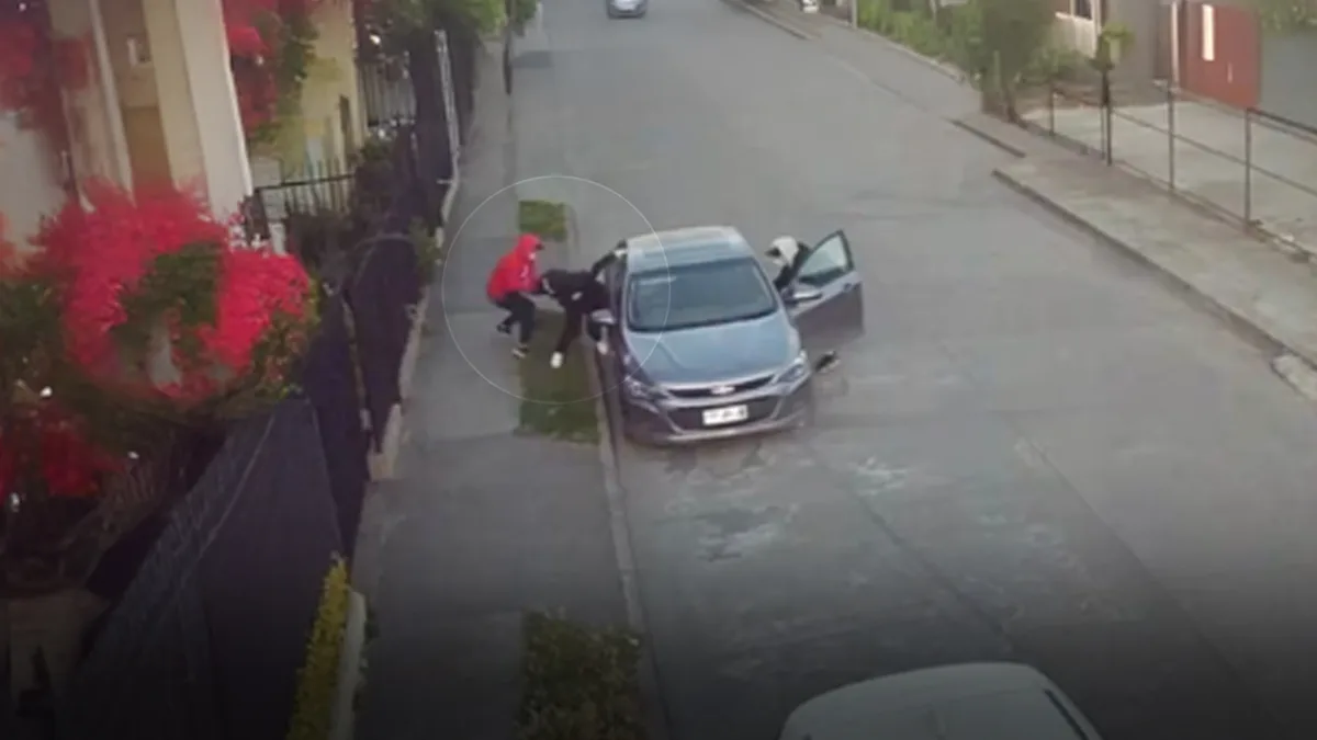 Pensó que su hijo estaba seguro en su cuarto, hasta que vio los mensajes
