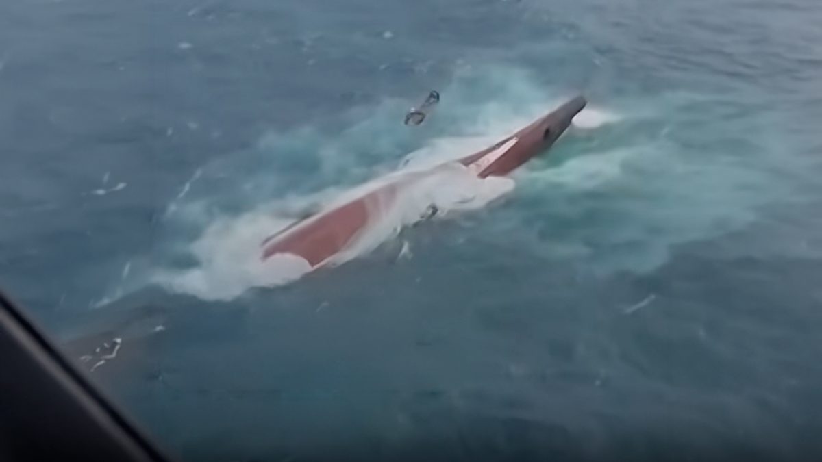 Sobrevivió 10 horas en el mar aferrado a un tanque de gas