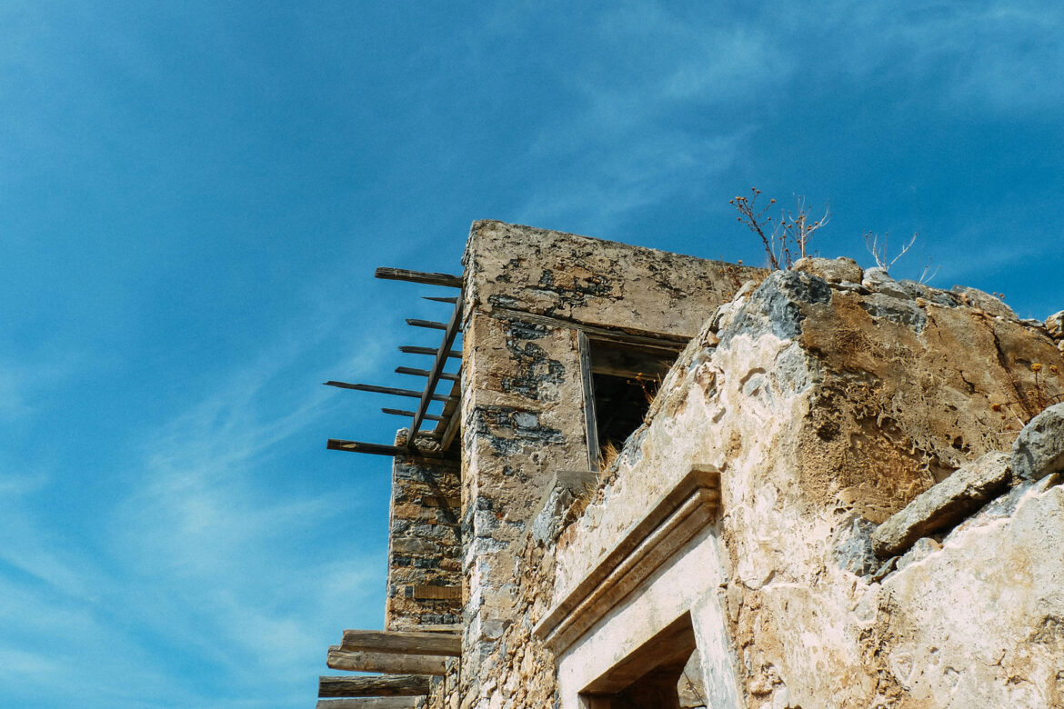 pexels-atypeek-5781918