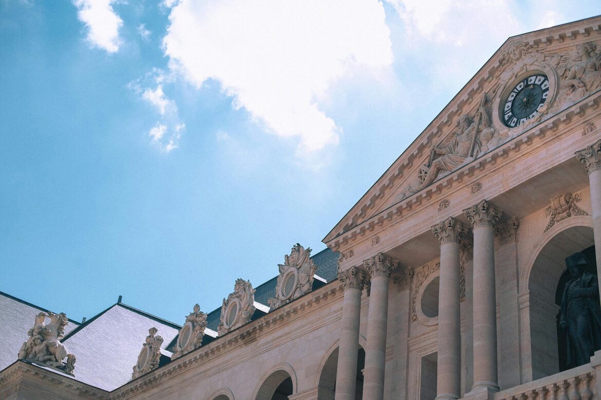 pexels-orlovamaria-4915578